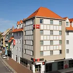 Ibis 3*