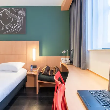Ibis 3*