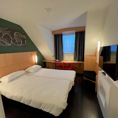 Ibis 3*