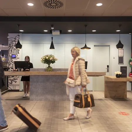 Ibis Hotel 3*