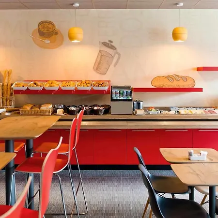 Ibis Hotel 3*