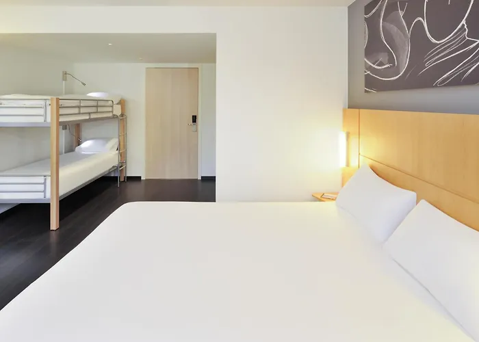 Ibis Hotel 3*